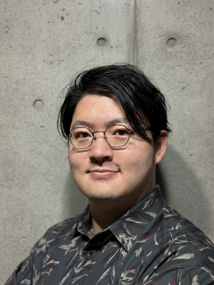代表取締役 前中舜介